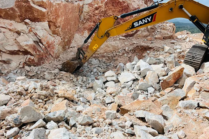 Quartz mine